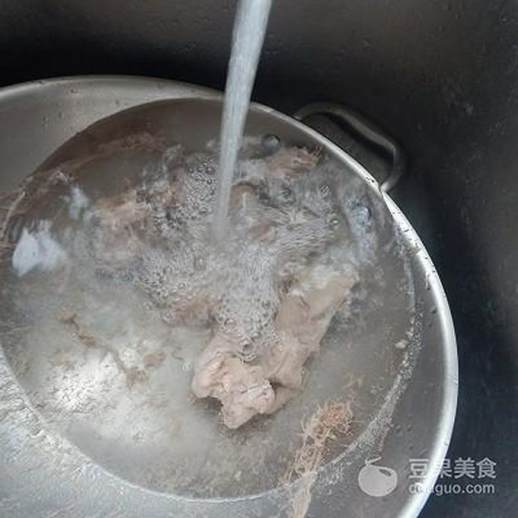 玉米排骨汤做法