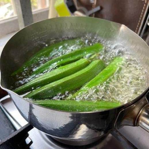 五花肉卷金针菇