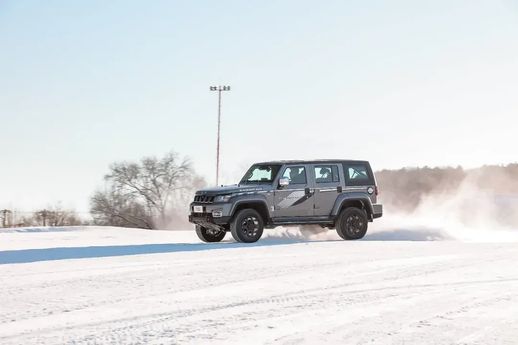 BJ40雪地转向